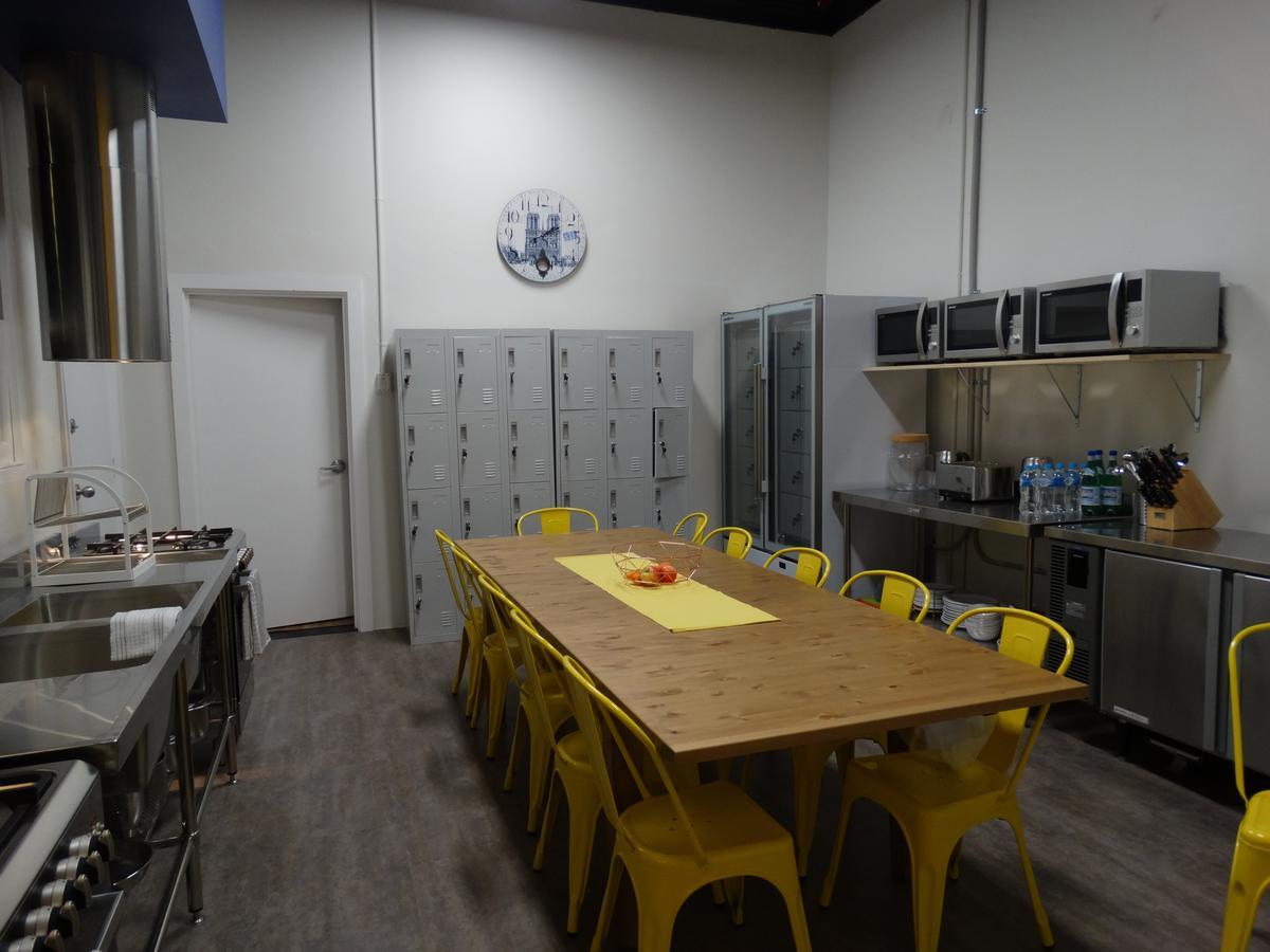 Cozzystay Accommodation Перт Экстерьер фото